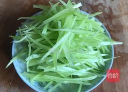 蒜蓉辣椒酱翡翠丝的做法图解3