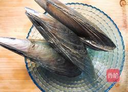 蒜蓉粉丝蒸带子的做法图解1