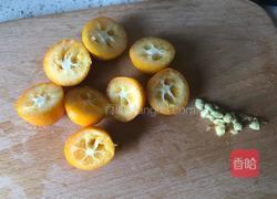 枇杷金桔雪梨银耳羹的做法图解2