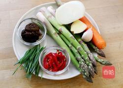 清炒芦笋大虾仁的做法图解2