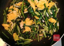 大蒜炒鸡蛋的做法图解6