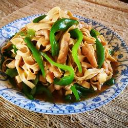 干豆腐炒青椒的做法[图]