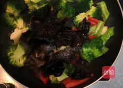 素炒西兰花的做法图解3