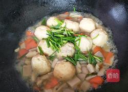 黑平菇炒鱼圆的做法图解5