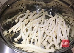 手撕海鲜菇的做法图解3