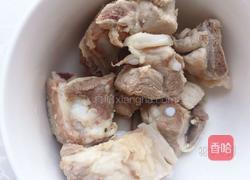 萝卜玉米排骨汤的做法图解1