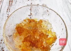 桃胶皂角米银耳羹的做法图解2