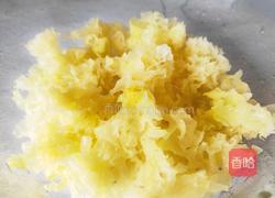桃胶皂角米银耳羹的做法图解4