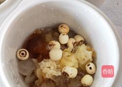 桃胶皂角米银耳羹的做法图解7