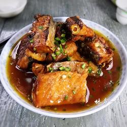 荷叶蒸腊鱼的做法[图]