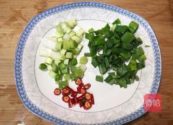 核桃花蒸腊肉的做法图解3