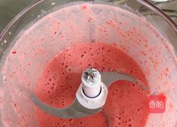 粉红草莓奶昔的做法图解5