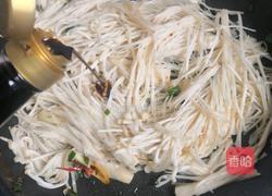 肥牛炒金针菇的做法图解8