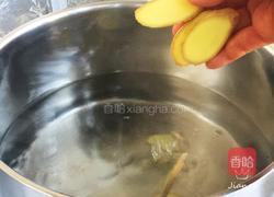 梅肉骨炖春笋的做法图解3