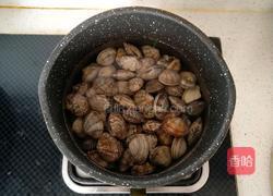 韭香花蛤海鲜汤的做法图解3