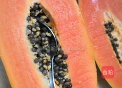 桃胶炖木瓜的做法图解3