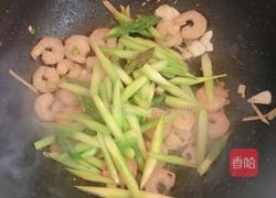 芦笋虾仁炒蛋的做法图解15