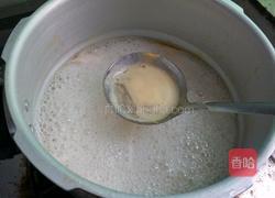 婴儿辅食之红枣红萝卜奶粉粥的做法图解5