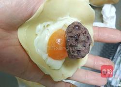 奶香味十足的麻薯蛋黄酥的做法图解13