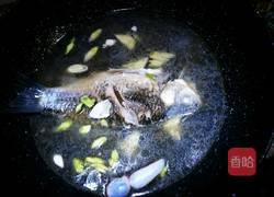 鲫鱼豆腐汤的做法图解3