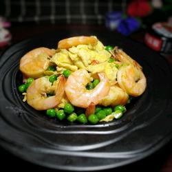 鲜虾滑蛋炒豌豆的做法[图]