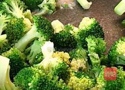 虾仁西兰花的做法图解3