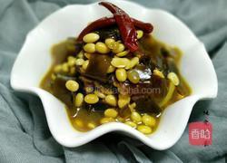 黄豆炖海带的做法图解1