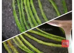 Illustration of how to make coriander egg rolls 4