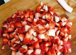 自制草莓果酱的做法图解2