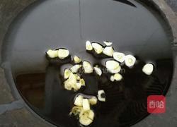 芹菜炒扇贝的做法图解2