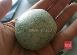 蛋黄肉松艾草青团的做法图解7