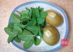 薄荷弥猴桃汁的做法图解1