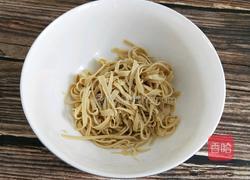 凉拌菠菜干豆皮的做法图解6