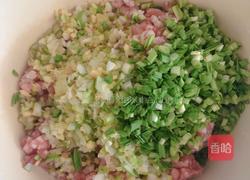 荠菜鲜肉煎包的做法图解5