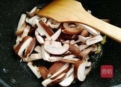 洋葱炒香菇的做法图解12