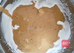 咖啡戚风蛋糕的做法图解13