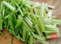 芹菜烧土豆的做法图解2