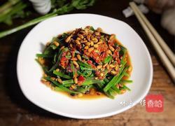 瓜子仁拌野芹菜梗的做法图解13