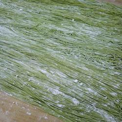 波菜手工面的做法[图]
