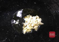 双椒炒野芹菜梗的做法图解9