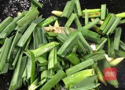 蒜苗炒猪肝的做法图解11