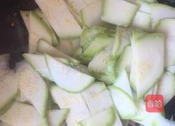 腊肠炒角瓜的做法图解5