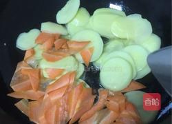 土豆年糕炒日本豆腐的做法图解7