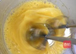 柔软又有弹力的蜂蜜小蛋糕的做法图解2