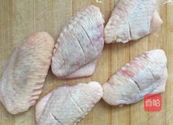 红烧鸡翅土豆的做法图解1