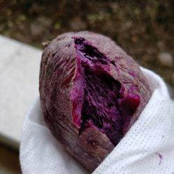 学校微波炉烤紫薯的做法[图]