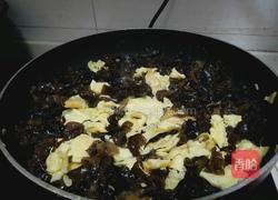黑木耳炒鸡蛋的做法图解4