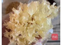 桂花皂角米桃胶银耳羹的做法图解3