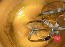 火龙果舒芙蕾松饼-甜品收割机的做法图解2