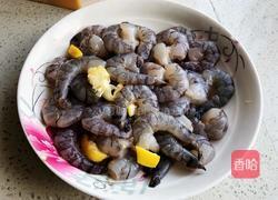 海虾番茄沙拉土司的做法图解2